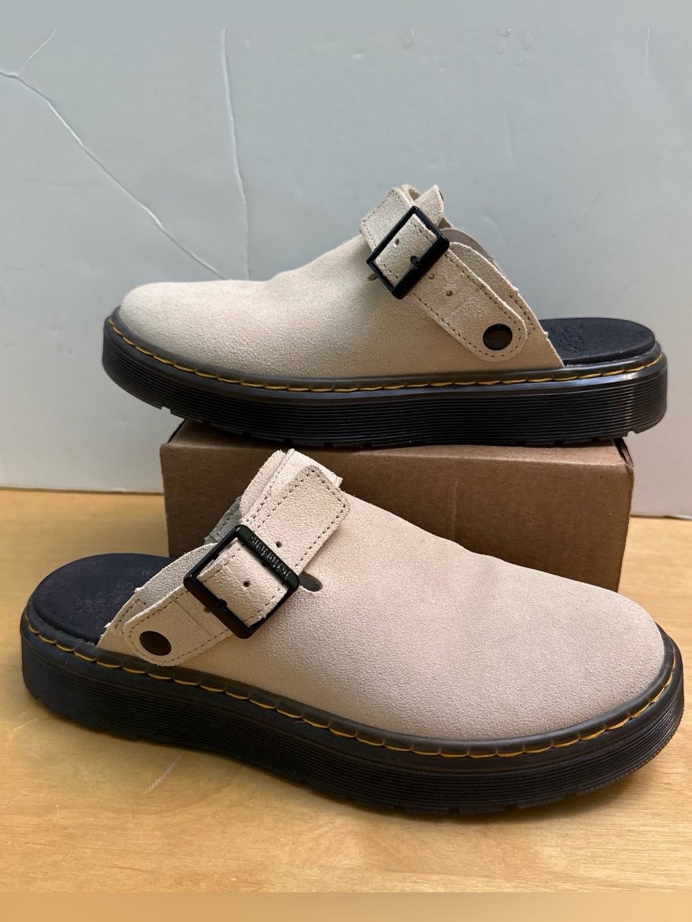 Dr Marten Carlson Suede Clog Slingback M7/W8 Sand